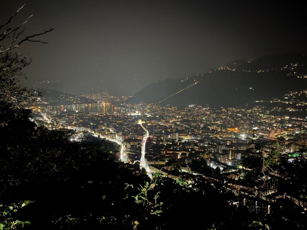 Castel Baradello, Panorama Notte