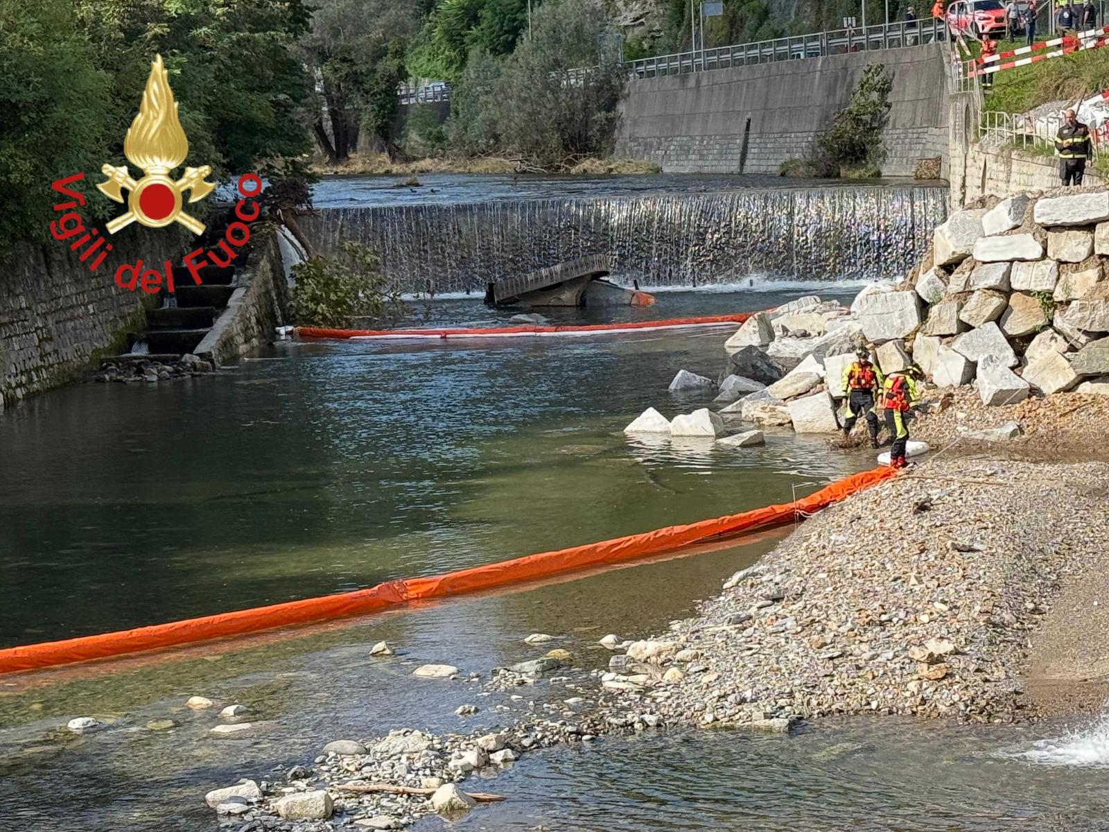 Vigili del Fuoco nel torrente
