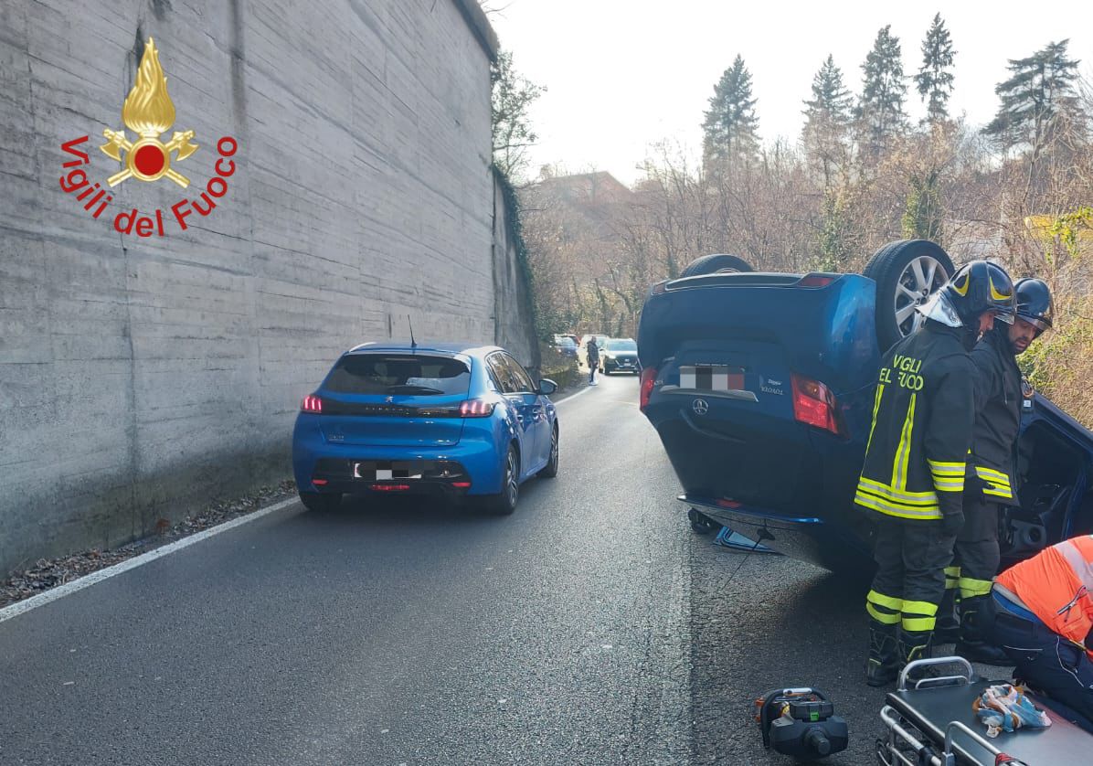 L'incidente, foto dei Vigili del Fuoco di Como