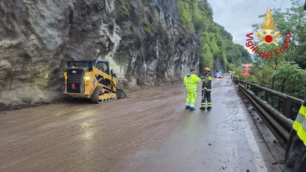 Maltempo Regina, Vigili del Fuoco